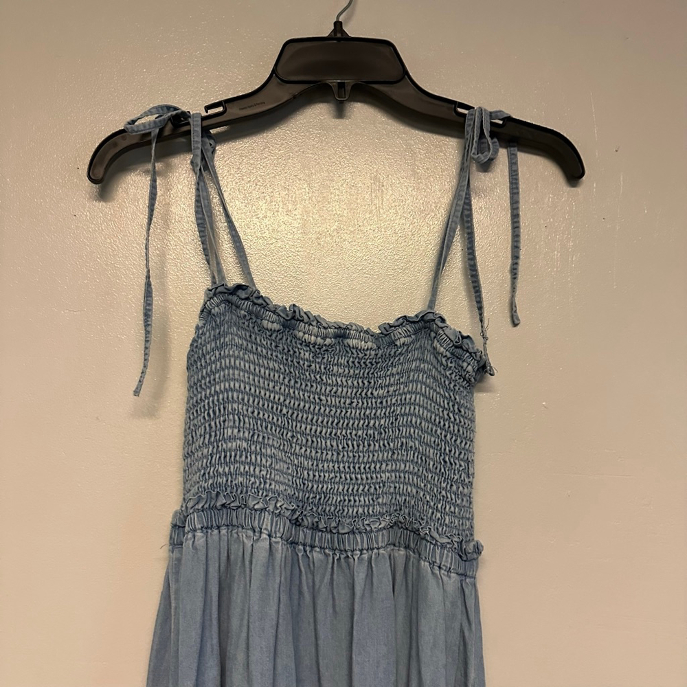 Women's Hem & Thread Blue Smocked Midi Dress Size small - Picture 10 of 11
